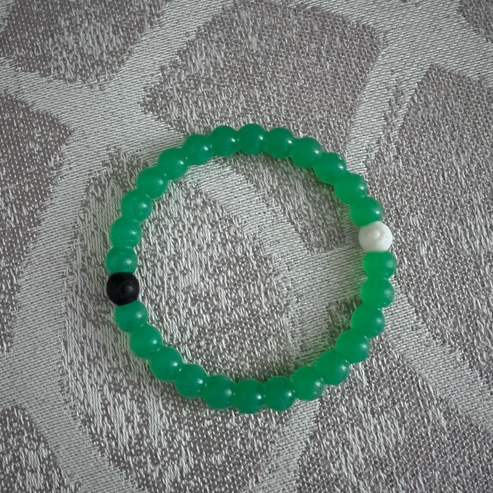NWOT Authentic Lokai bracelet. Size L